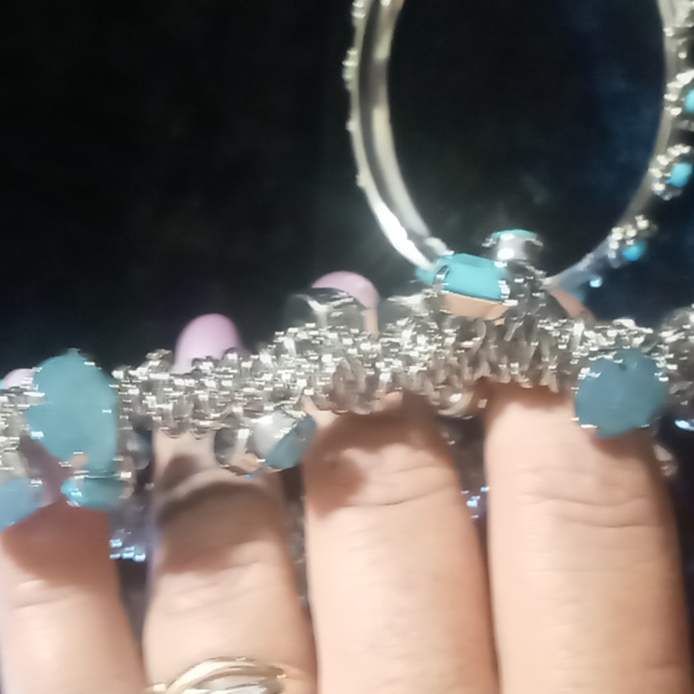 2 Turquoise like stone necklaces stainless,3 Bracelets, 1 pair of earrings. - Picture 8 of 12